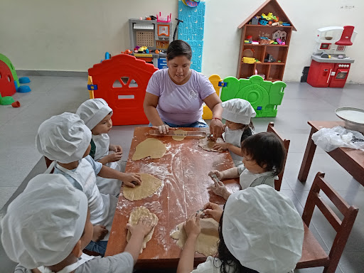 Cuna jardín guardería Huellitas de amor